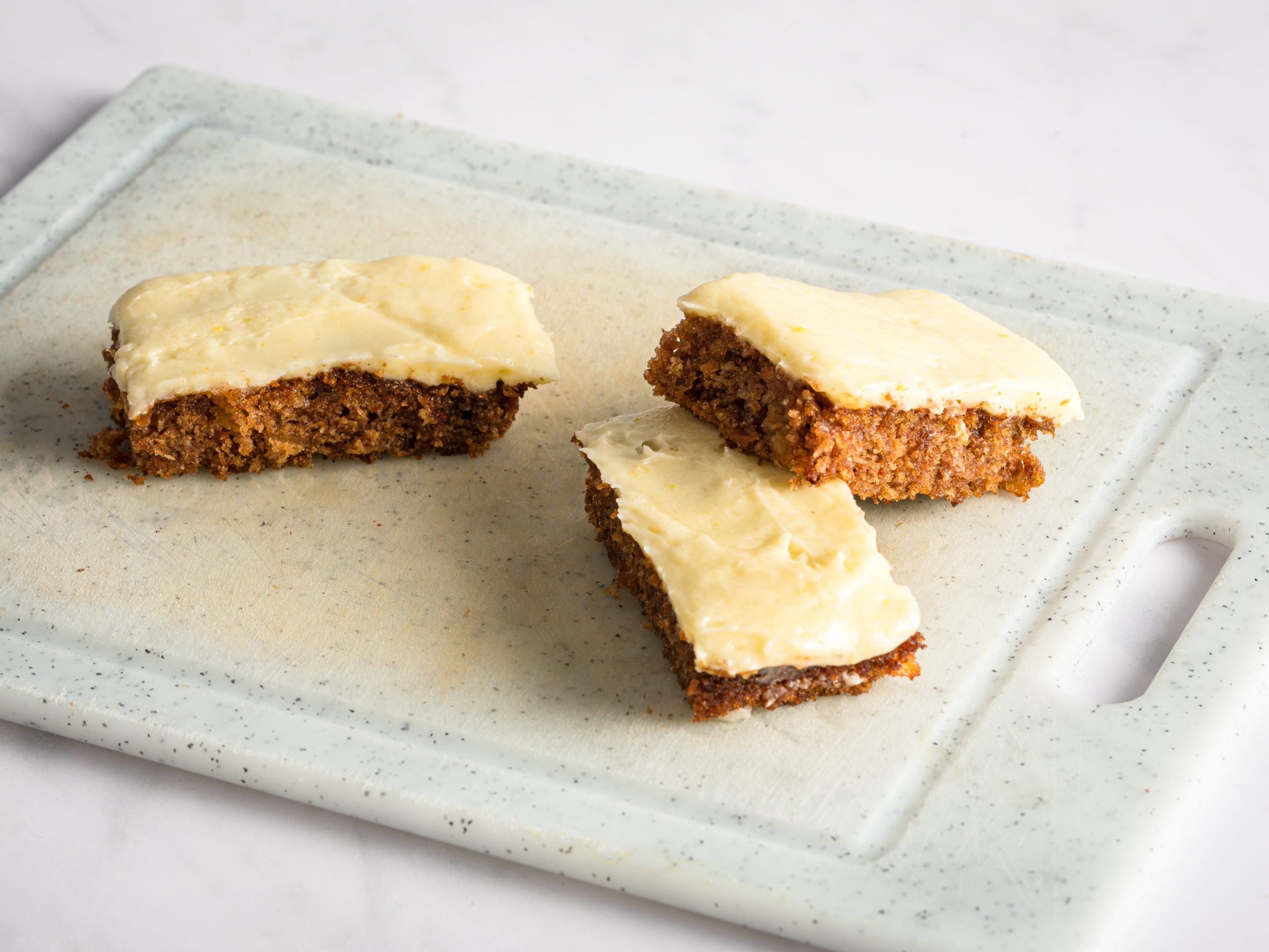 carrot cake traybake